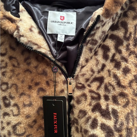 Urban Republic Leopard Print Faux Fur Coat Size M - Picture 10 of 10